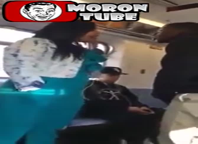 Video :He didn't get it right, yet this young man wants to fight a woman!